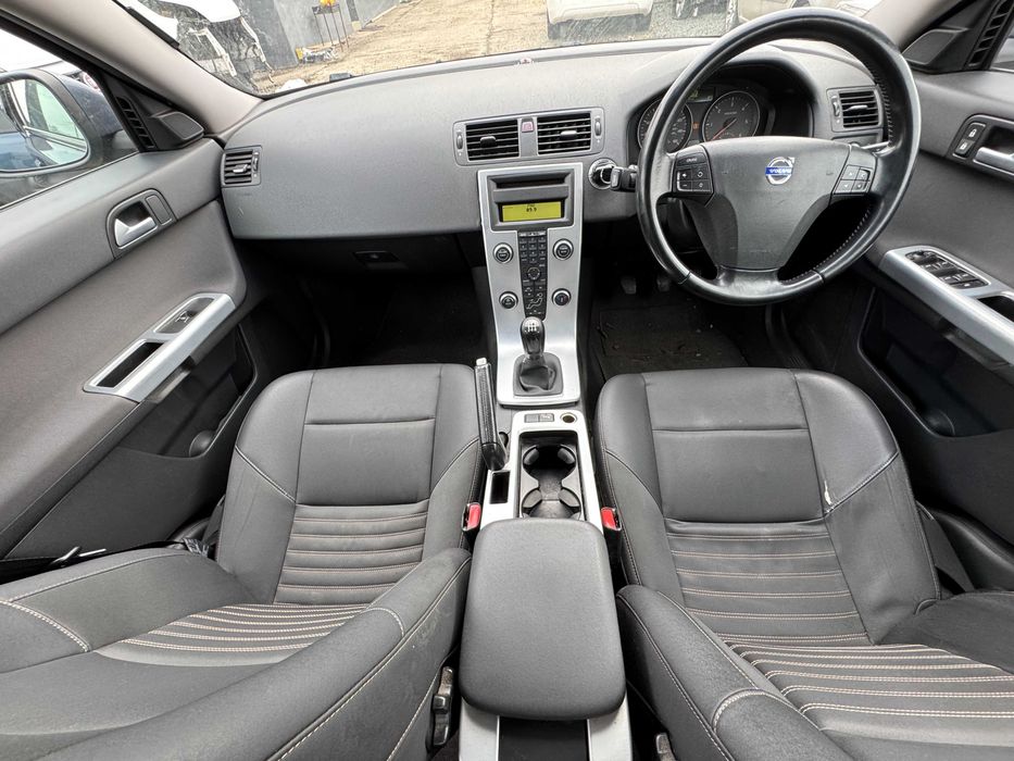 Dezmembrez Volvo S40 an 2010 1.6 Diesel 109 cp cutie Manula 6+1 Trepte
