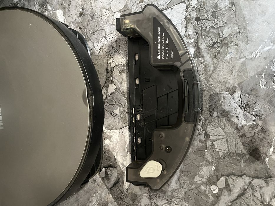 Робот прахосмукачка Hisense с автоматична станция – гаранция 1 година