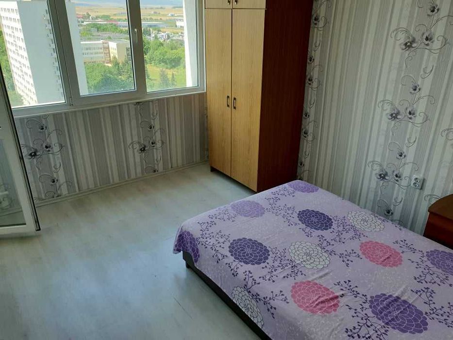 Дава се под наем Двустаен апартамент в Бургас, Славейков - 55 кв.м за 102 € - Снимка #3