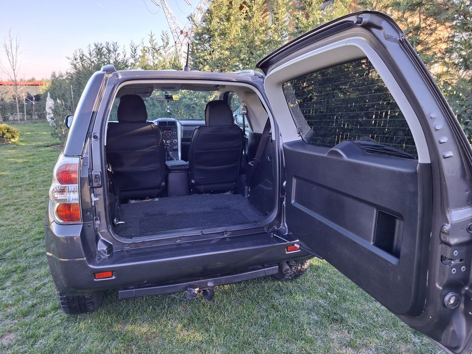 Suzuki grand vitara  2011