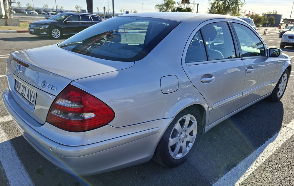 Mercedes E 211, 2,2  150 cp.