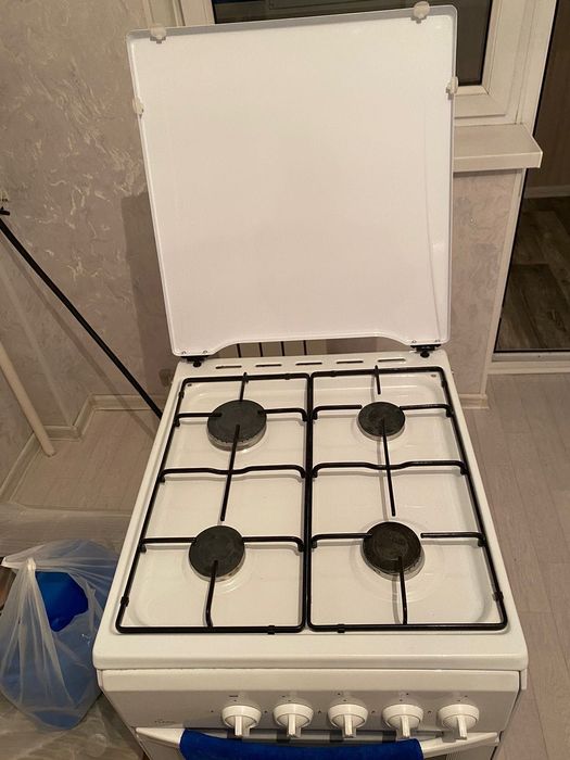 Продам газовую плиту Flama