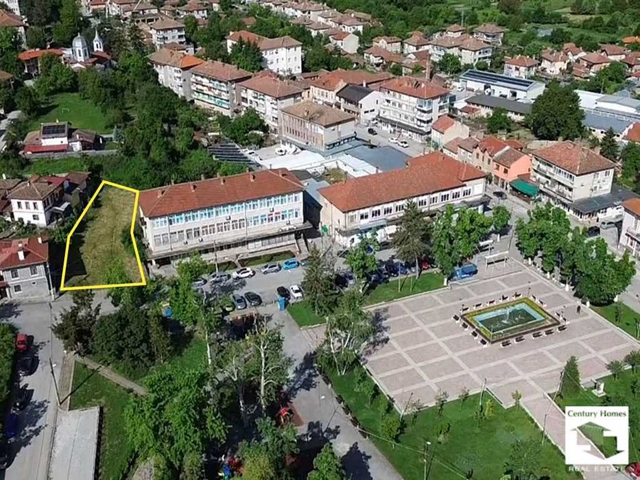 116264 Парцел в регулация, с лице към централния площад  в гр. Дебелец