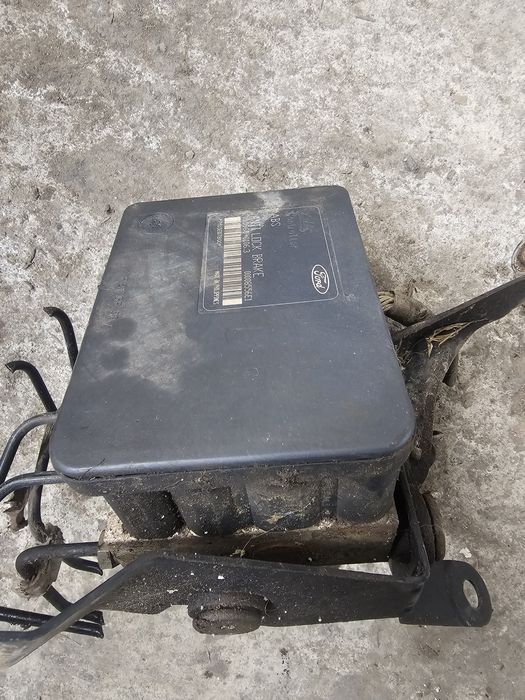 Pompa ABS avand codul original 2S61-2M110-CE, pentru Ford Fiesta