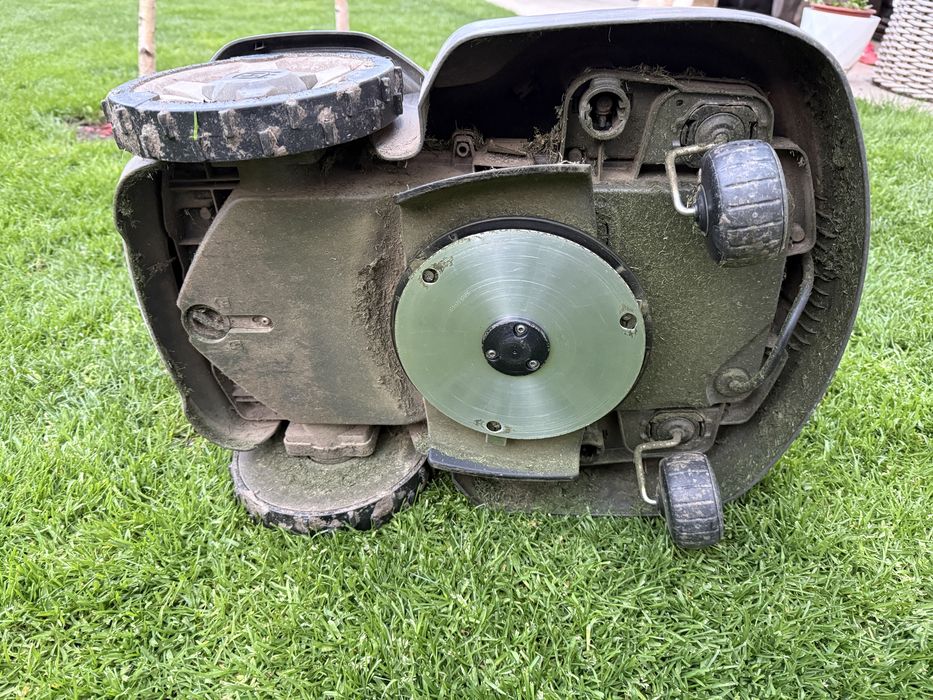 Vand robot gazon husqvarna automower 305