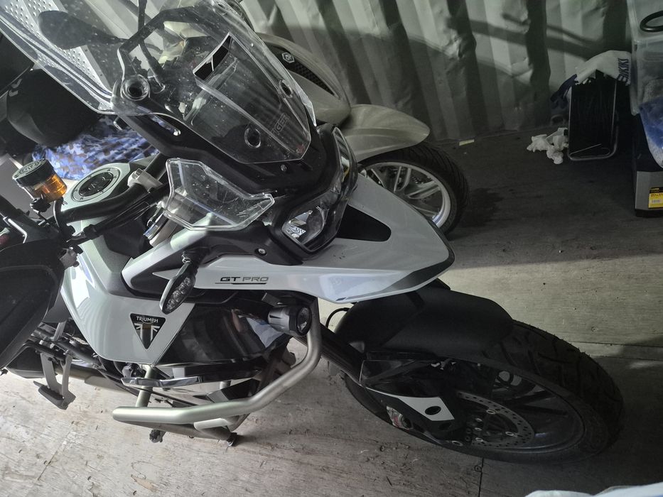 Triumph 900 GT Pro