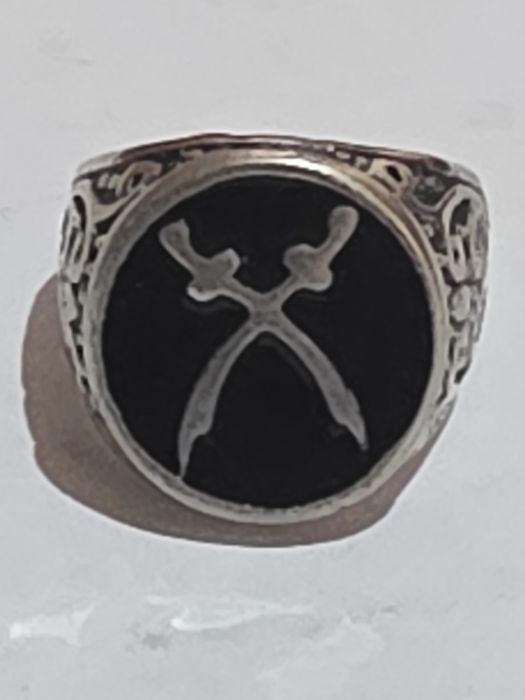 Срочна прадаётся колцо