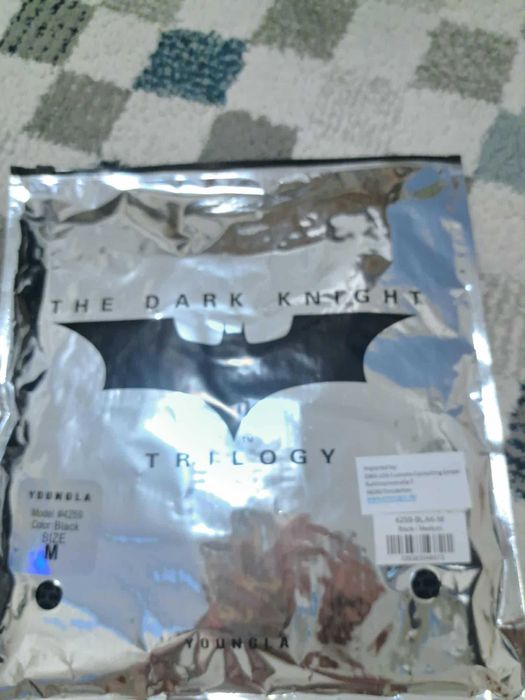 Продавам НОВА тениска YOUNGLA, M размер, черна