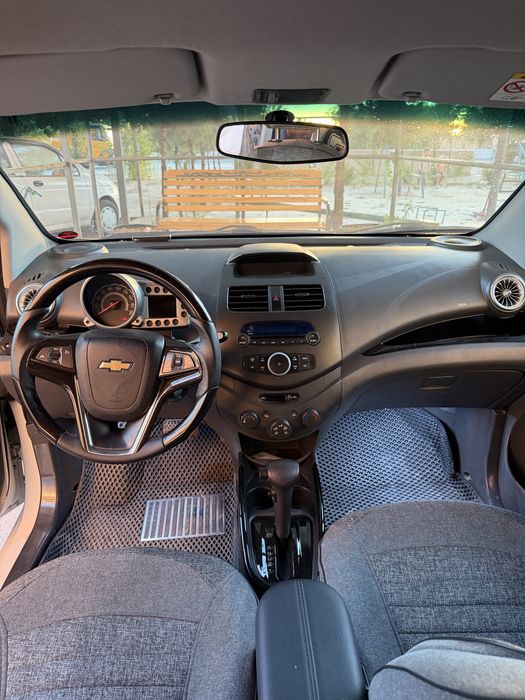 Spark  chevrolet