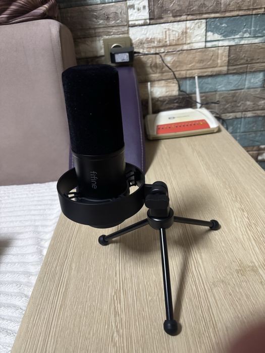 Студийный микрофон Fifine K688