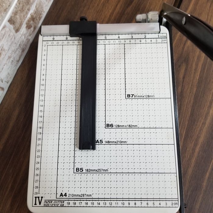 Продам резак для бумаги