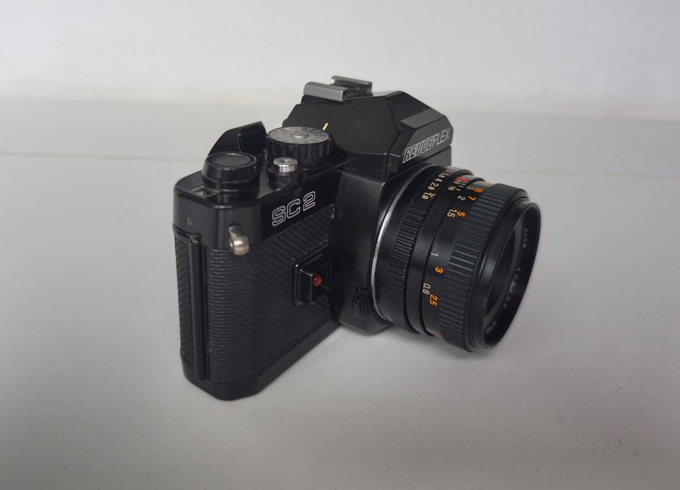 Aparat foto vechi, pe film RevueFlex