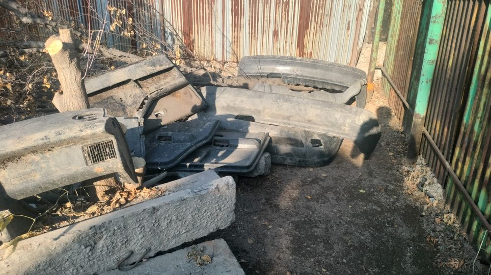 Продам запчасти на ауди 80