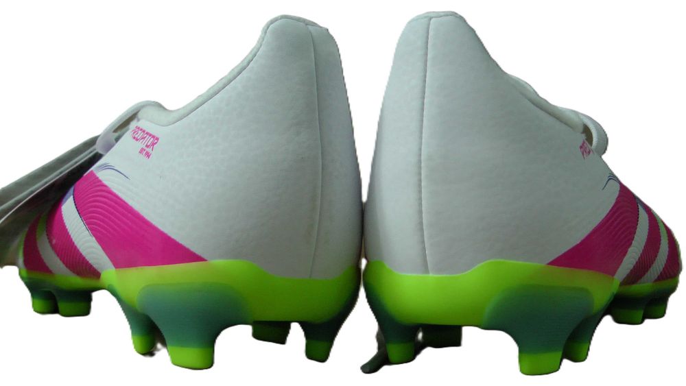 Ghete fotbal crampoane NOI Adidas Predator League marimea 34