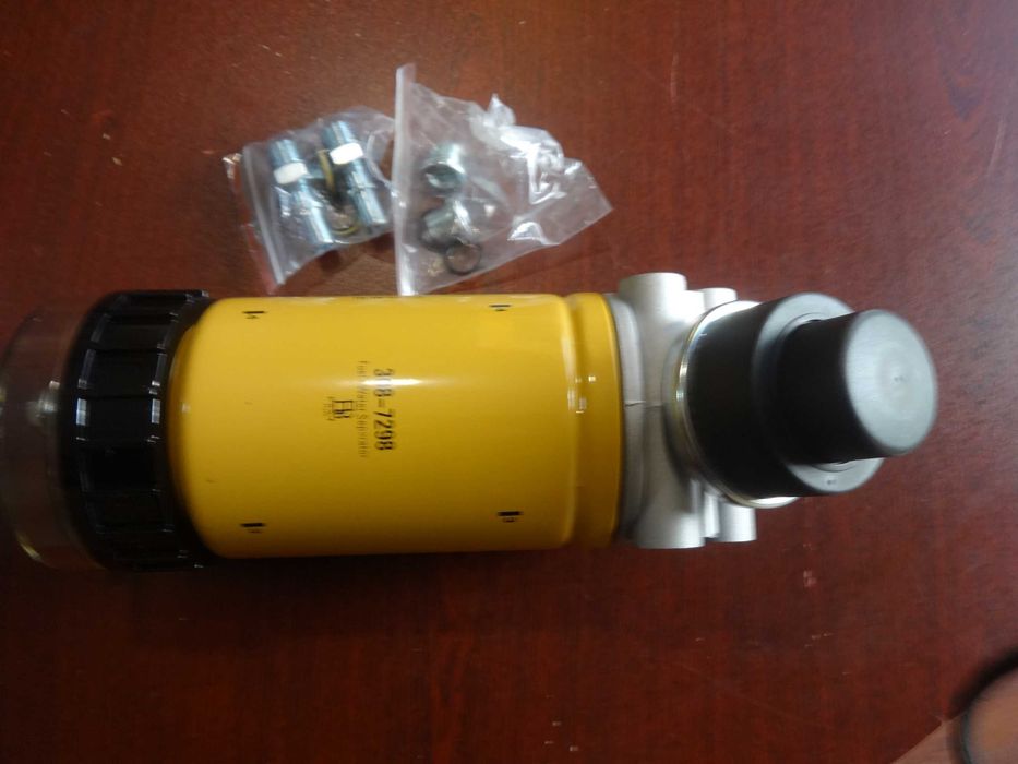 Горивна помпа механична с филтър за Caterpillar и Perkins