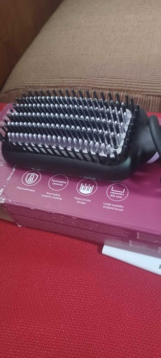 Четка за изправяне на коса Philips