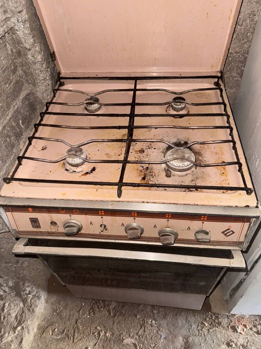 Gaz plita srochno 2ta