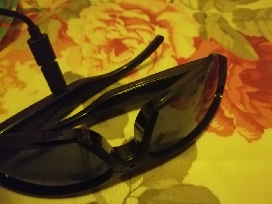 Очила с вградена камера за фото и видео. Нови комплект