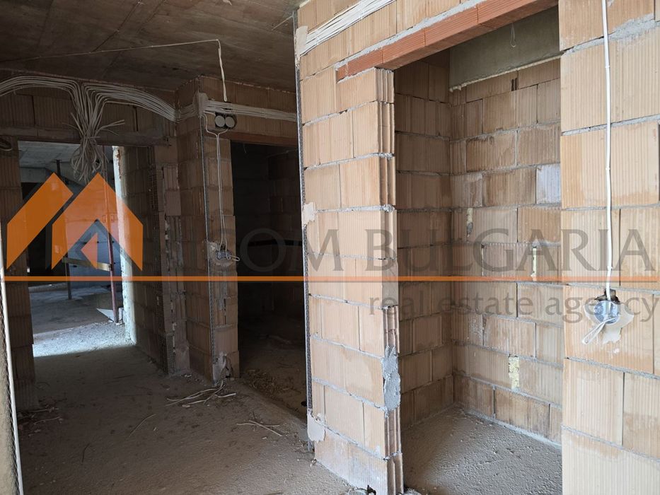 Продава се Тристаен апартамент в Варна, Бриз - 93 кв.м за 987 €/кв.м - Снимка #8