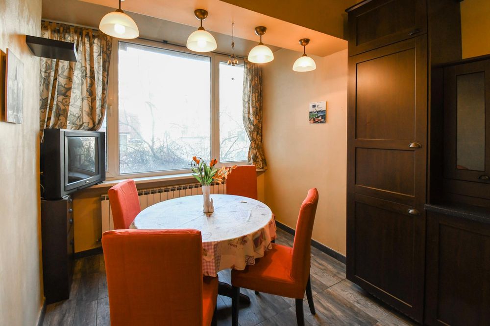 Дава се под наем Тристаен апартамент в София, Център - 135 кв.м за 796.62 € - Снимка #6