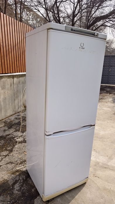 Продам холодильник