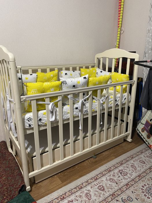 Продам детскую кроватку