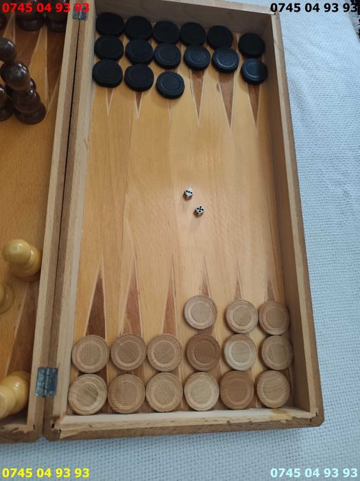 table sah si pooluri lemn dimensiuni mari 45x45cm