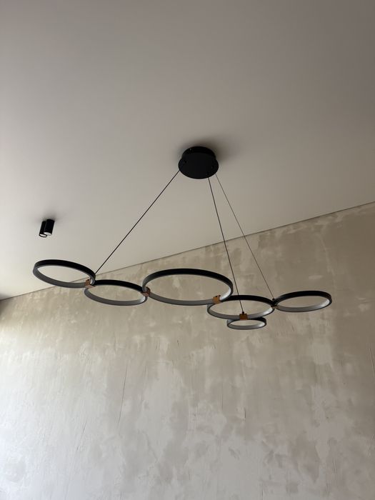 Дизайнерская люстра с LED-кольцами