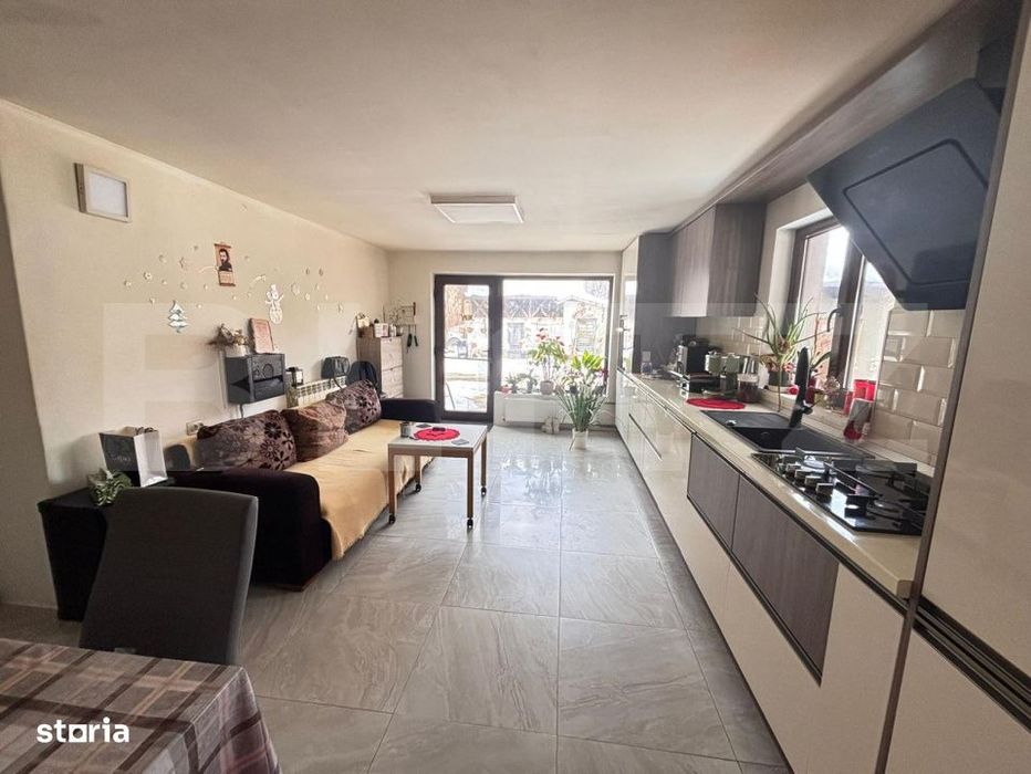 Casa spatioasa + teren 2700 mp in zona Gaesti  3 dormitoare, garaj + s
