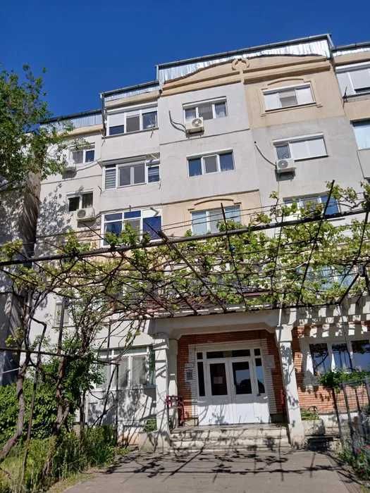 Apartament 2 camere - zona Ansamblul Buzăului