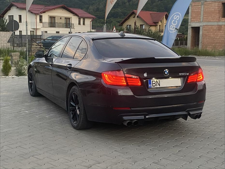 BMW 5 Series 2011 — imagine 4