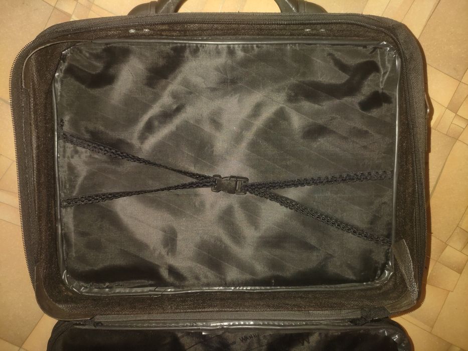 Кейс для ноутбука