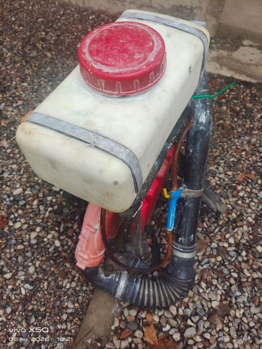 Опрыскиватель бензиновый.