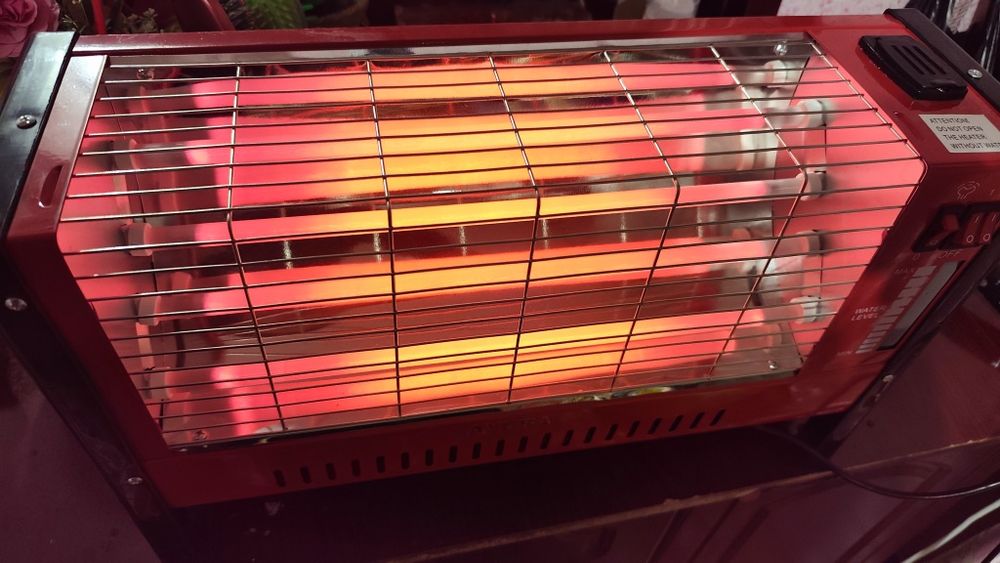 Ayuba S-070 — электрический обогреватель мощностью 800–1600 Вт, пред