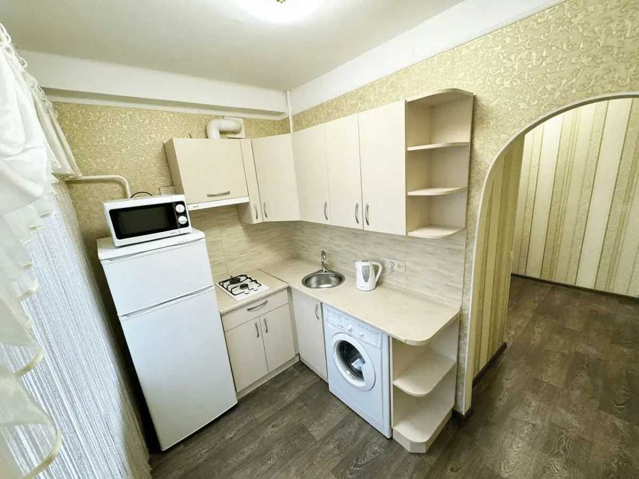 Дава се под наем Тристаен апартамент в София, Център - 100 кв.м за 561 € - Снимка #3