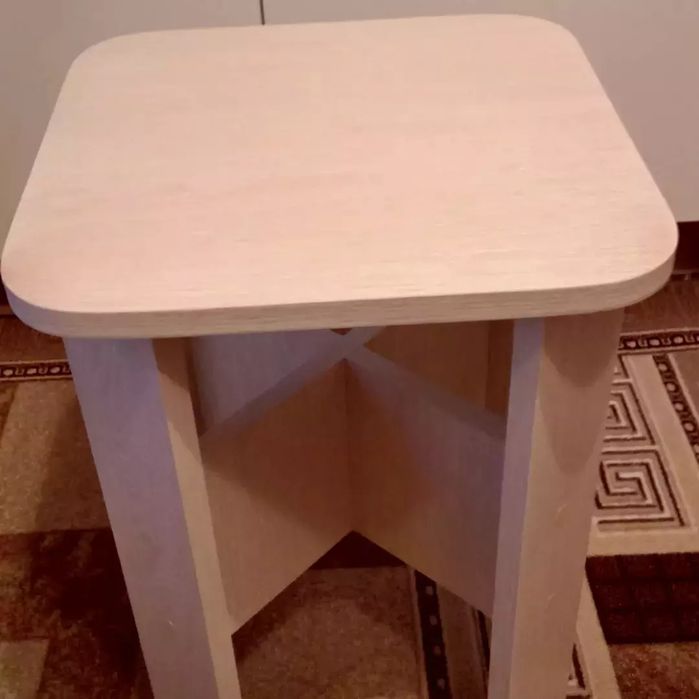 Продам табуретки новые