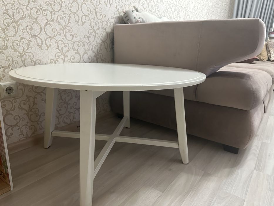 Журнальный столик Ikea