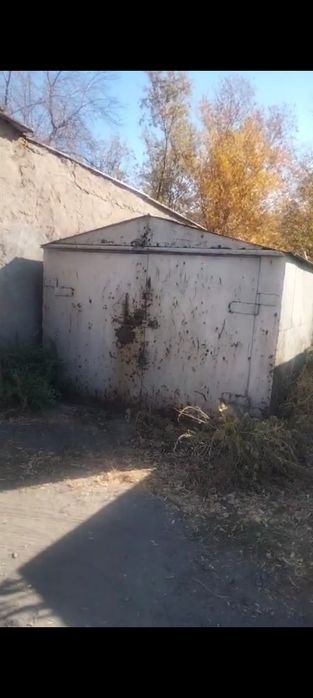Сдаётся железный гараж