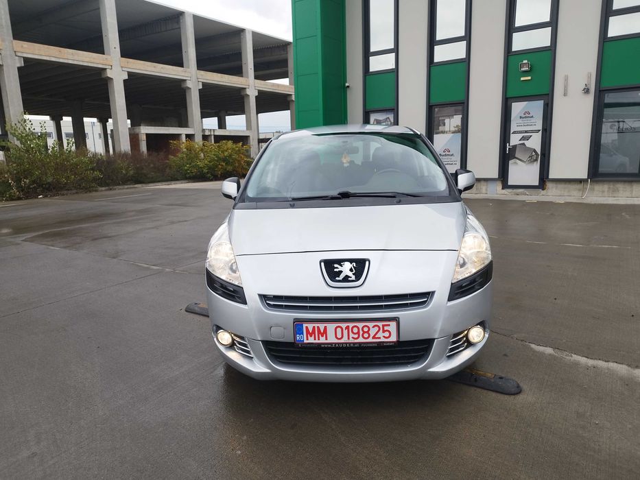 Peugeot 5008 - motor 1,6 hdi - an 2010 - 7 locuri
