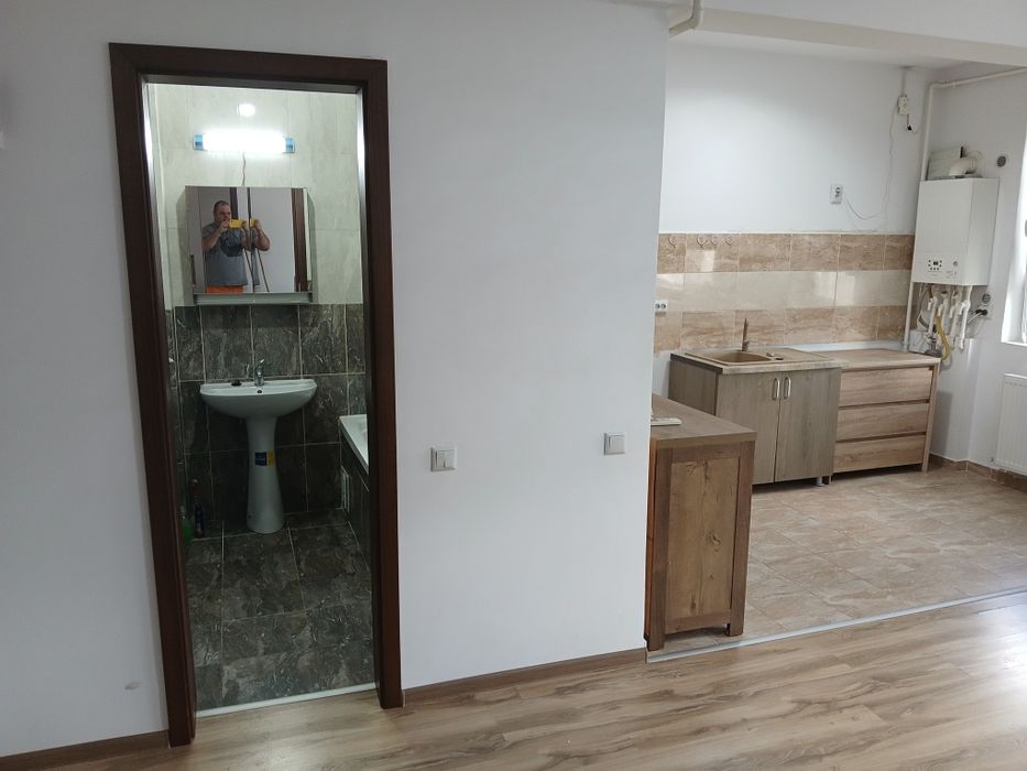 Vand Apartament doua camere decomandat