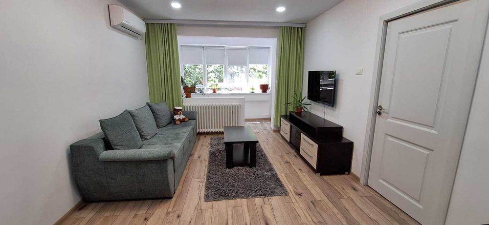 Închiriez apartament 2 camere Trapezului — fotografia 1