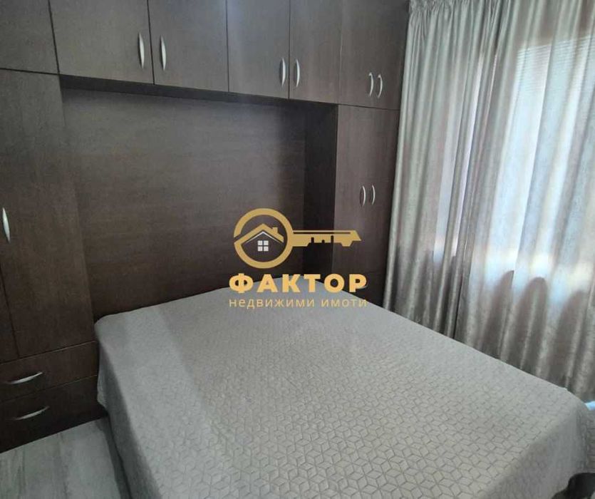 Продава се Тристаен апартамент в Пловдив, Въстанически - 100 кв.м за 1998 €/кв.м - Снимка #3