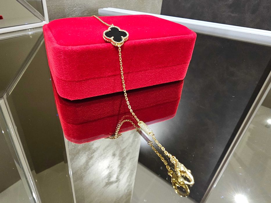 Van Cleef & Arpels VCA Black Alhambra 1 Motif Clover Дамска Гривна