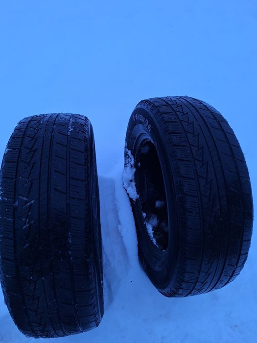 2 anvelope 215 65 16-iarna