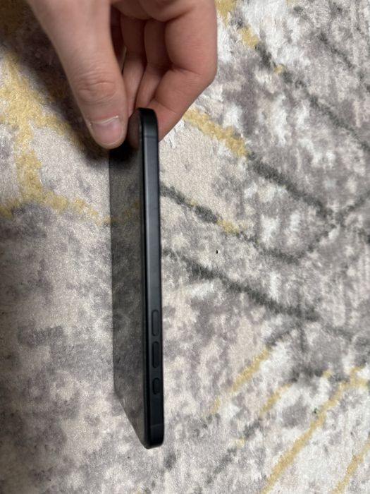 Продам айфон 16 плюс