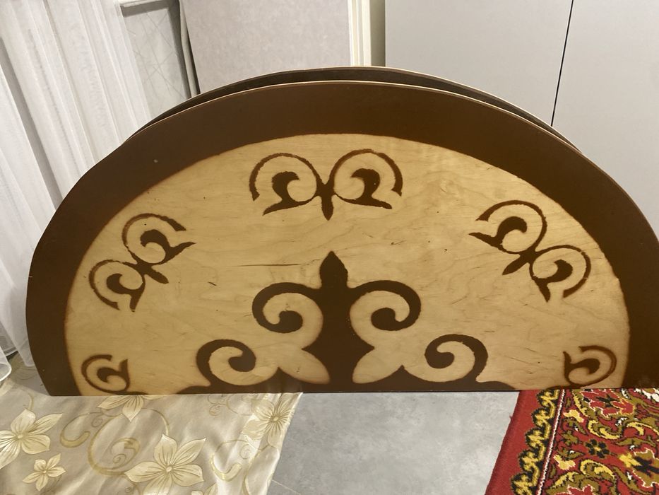 Продается стул,раскладывается полностью в круг