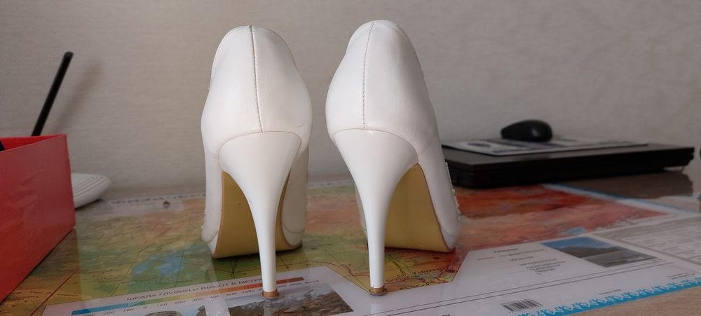 Туфли свадебные.