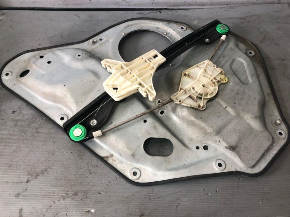 macara cu motoras stanga spate vw golf 5 combi