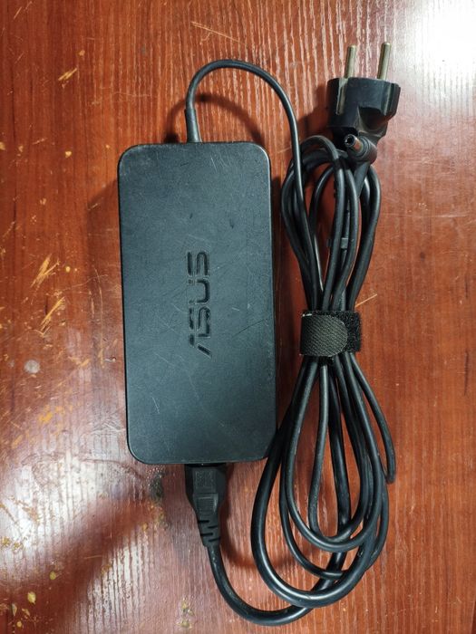 ASUS 19 volt 6.32 amper