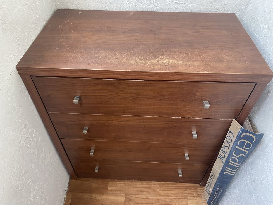 Комод в хорошем состоянии